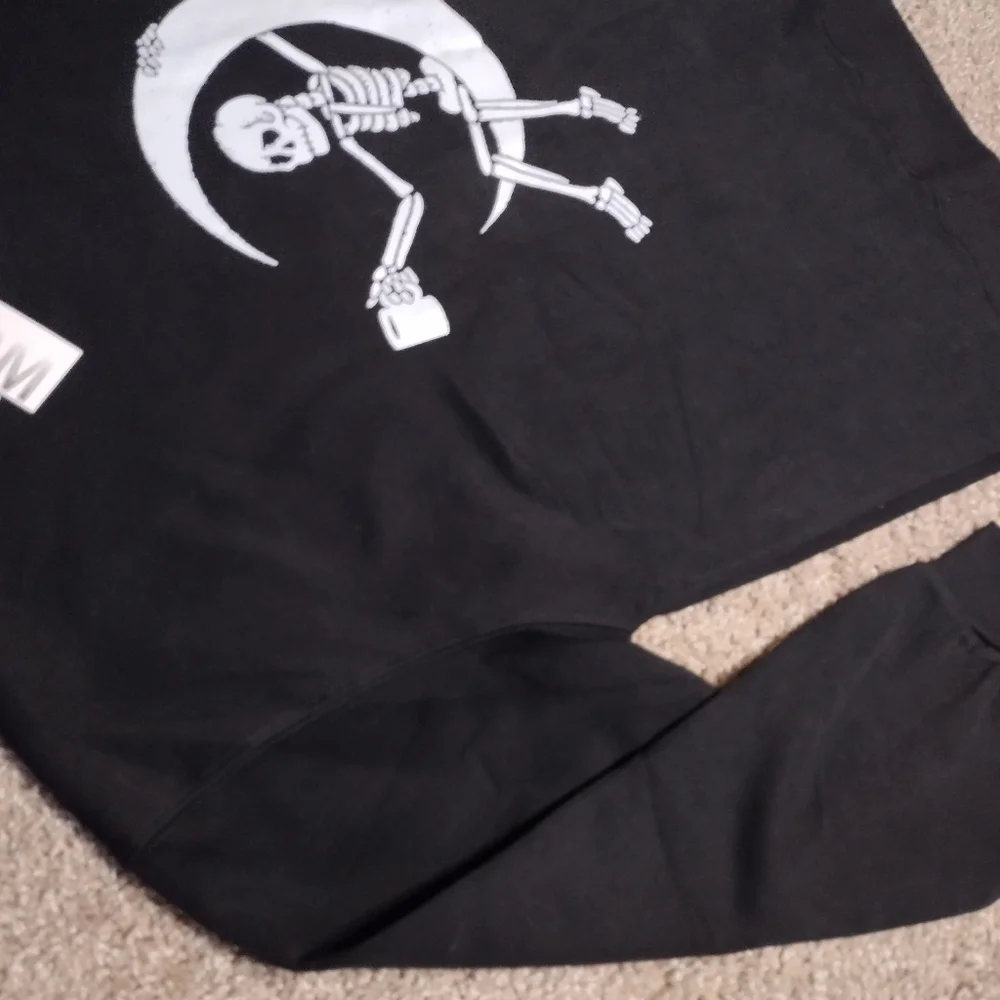 Black Skeleton Graphic Sweater - Picture 10 of 10